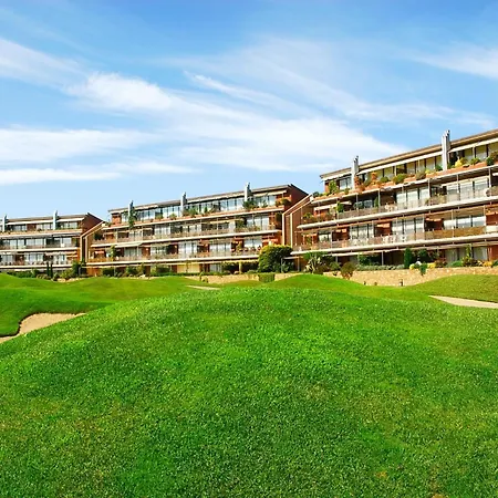 On Golf Course Near Sandy Beaches Tatil Evi *
