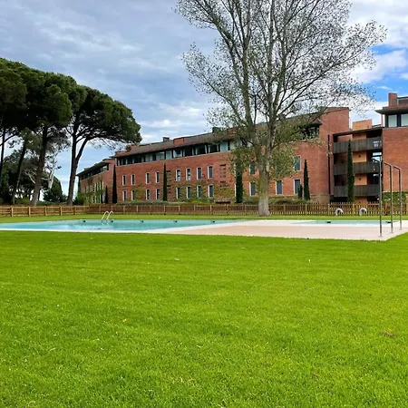 On Golf Course Near Sandy Beaches * Gualta